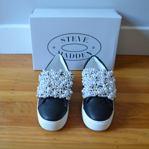 STEVE MADDEN Embellished Shoes - Picture 8 of 8
